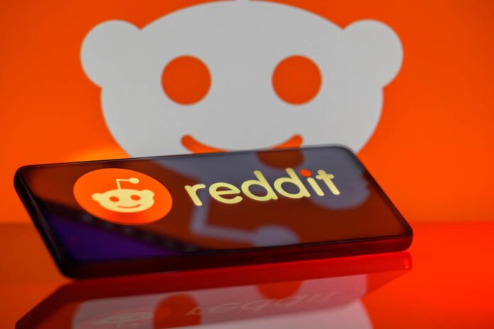 FTC Is Reportedly Probing Reddit’s AI Licensing Deals - Ravzgadget